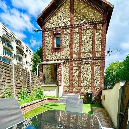 Casa vacanze La Coloc' Docks T5 4 Bathrooms Garden Rouen